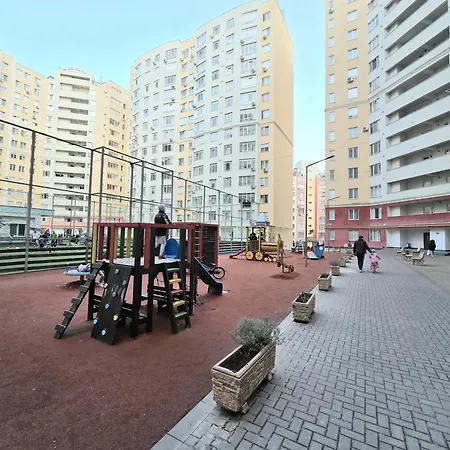 Testemiteanu Str, 2 Apartment, Free Wi-fi Apartment Chisinau